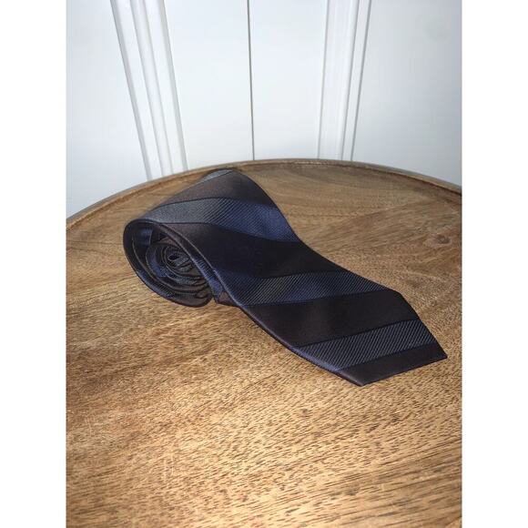Ryan‎ Seacrest Distinction Men's Blue Striped Silk Necktie - Picture 1 of 5